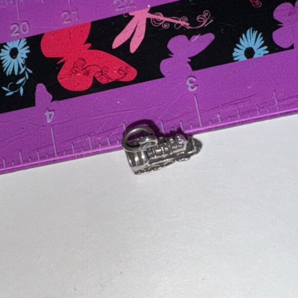 Sterling Silver Train Pendant - Picture 4 of 16